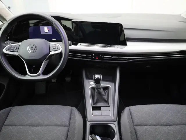 Volkswagen Golf 1.5TSI/130PK Life Business 2024 Benzine 4