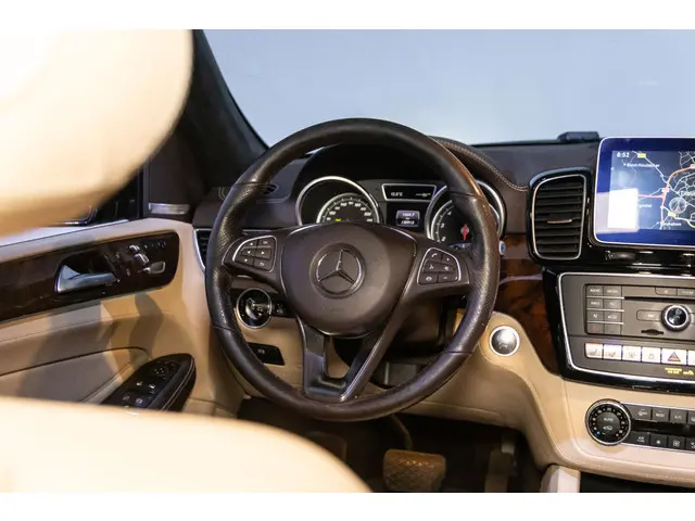 Mercedes-Benz GLE 500 e 4MATIC 2016 Hybride Benzine 34