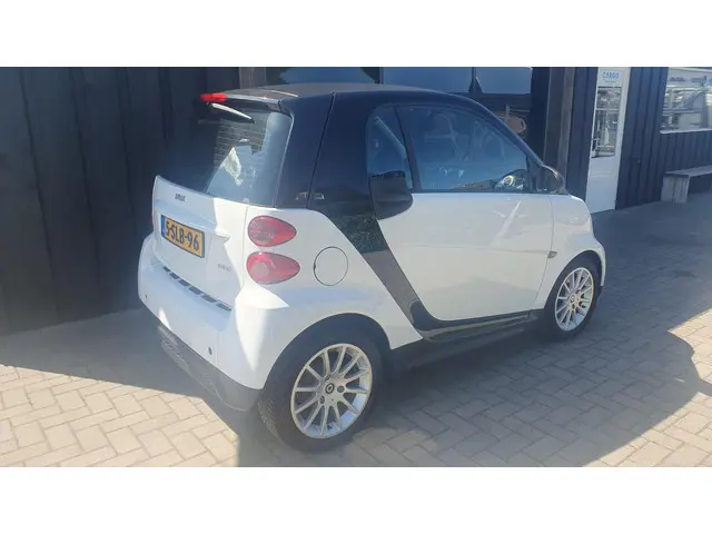 Smart Fortwo coupé 1.0 mhd Edition Pure 2013 Benzine 7