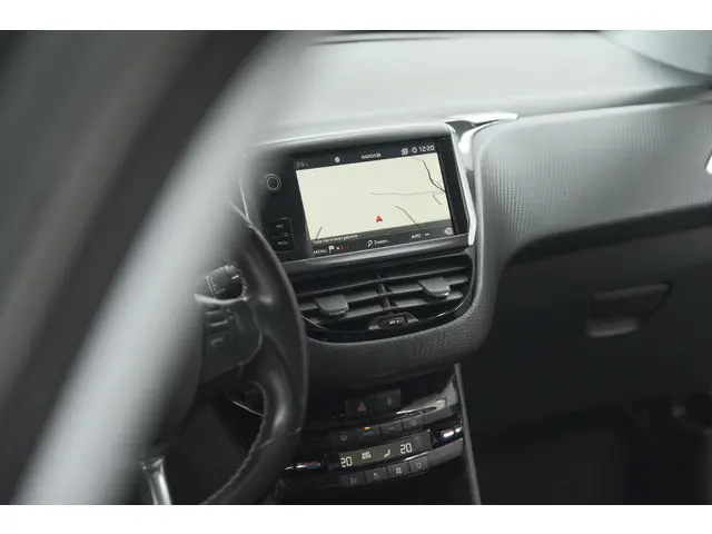 Peugeot 2008 PureTech 130 Allure 2019 Benzine 49