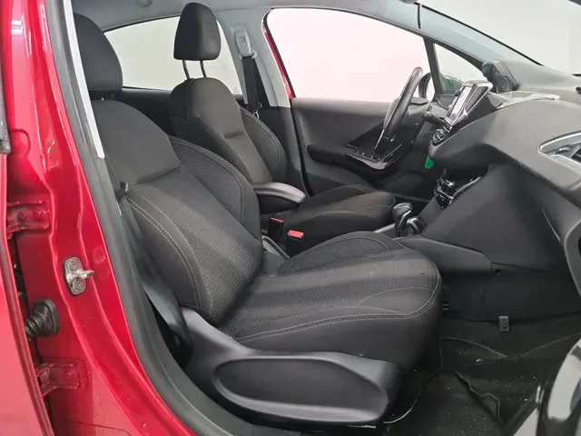 Peugeot 208 1.2 PureTech Allure 2019 Benzine 8