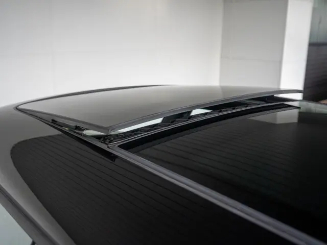 MINI 3-Deurs Cooper Aut. 60 Years Edition 2019 Benzine 20