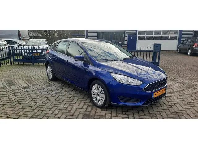 Ford Focus 1.0 Trend 2018 Benzine 2