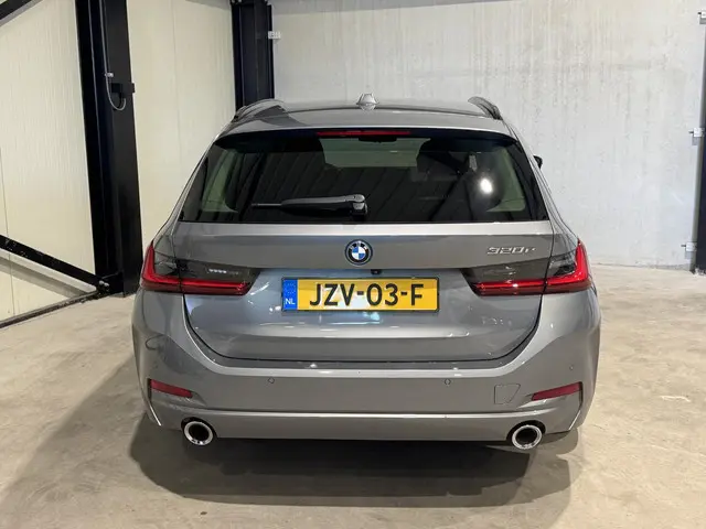 BMW 3 Serie Touring 320e 2022 Hybride Benzine 28