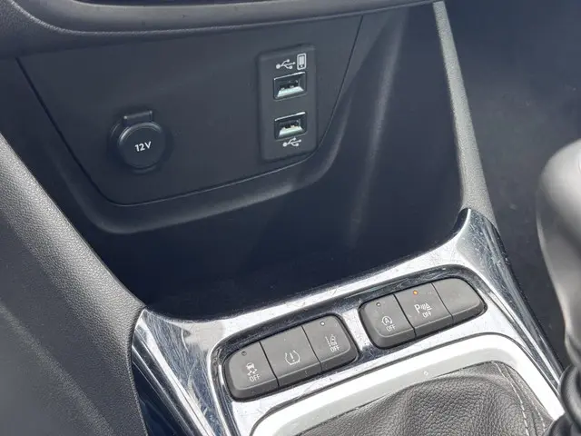 Opel Crossland 1.2 Turbo Elegance 2024 Benzine 26