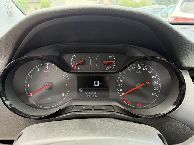 Opel Crossland X 1.2T (MOTOR KAPOT) 2017 Benzine 8