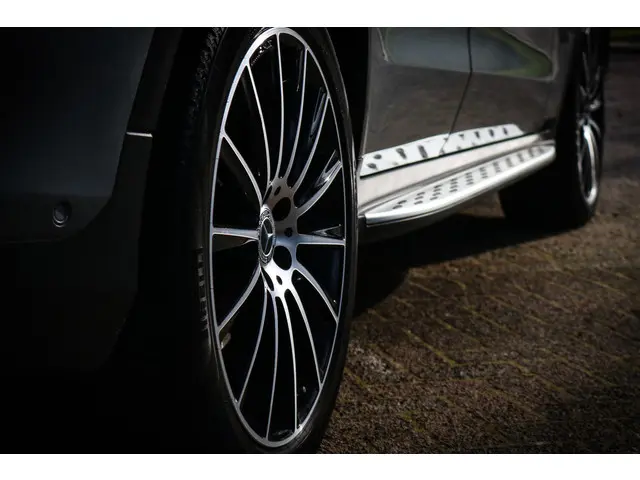 Mercedes-Benz GLC 250 4MATIC 2018 Benzine 26