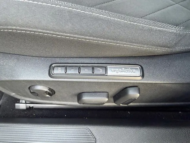 Volkswagen Golf 1.4 eHybrid GTE 2022 Hybride Benzine 37