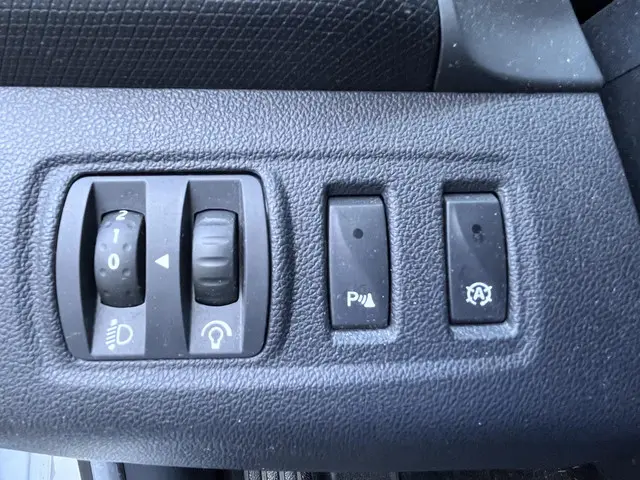 Renault Clio Estate 0.9 TCe Night&Day 2016 Benzine 24