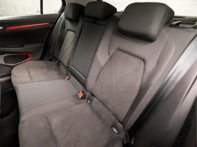 Volkswagen Golf 1.0 eTSI Sport 2020 Benzine 17