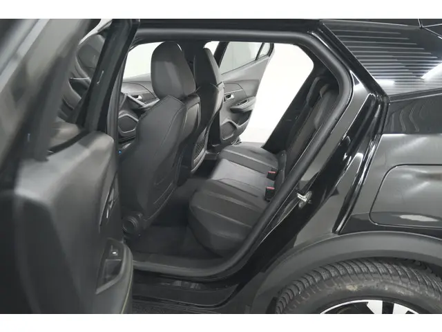 Peugeot 2008 PureTech 130 GT-Line 2020 Benzine 29