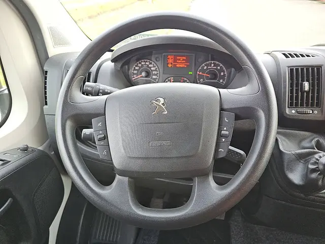 Peugeot Boxer 2.2 2022 Diesel 10