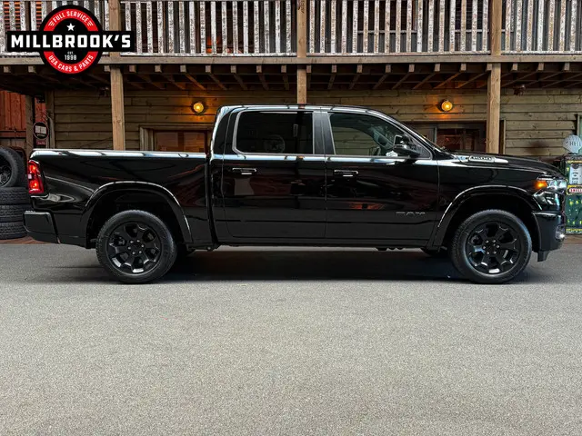 Dodge Ram 1500 Big Horn 2024 Benzine 7