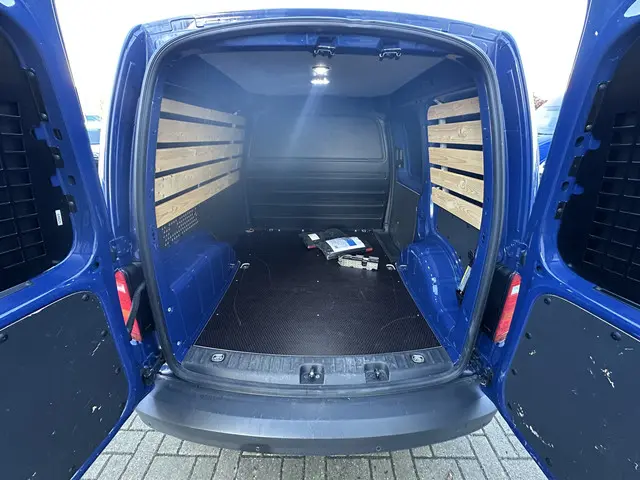 Volkswagen Caddy 2.0 TDI 102PK L1H1 AUTOMAAT 2018 Diesel 10
