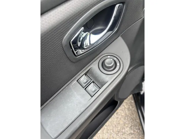 Renault Clio 1.2 16V/AIRCO/NAVI/APK 2014 Benzine 11