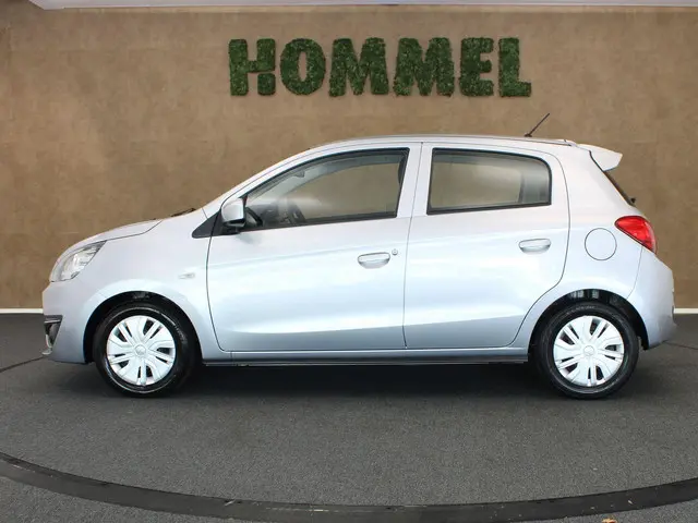 Mitsubishi Space Star 1.0 Cool+ 2019 Benzine 10