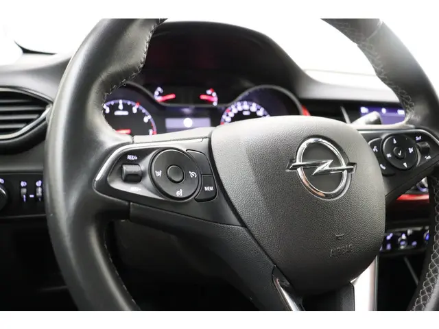 Opel Crossland 1.2 Turbo GS 2023 Benzine 26