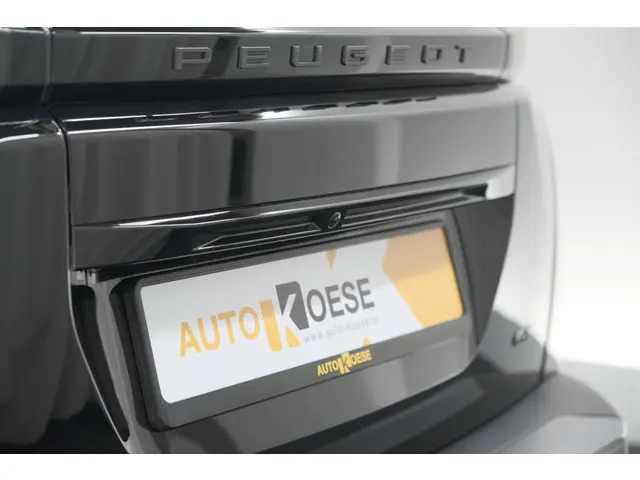 Peugeot 2008 PureTech 130 EAT8 GT 2025 Benzine 2