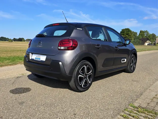 Citroën C3 1.2 PureTech 2022 Benzine 6