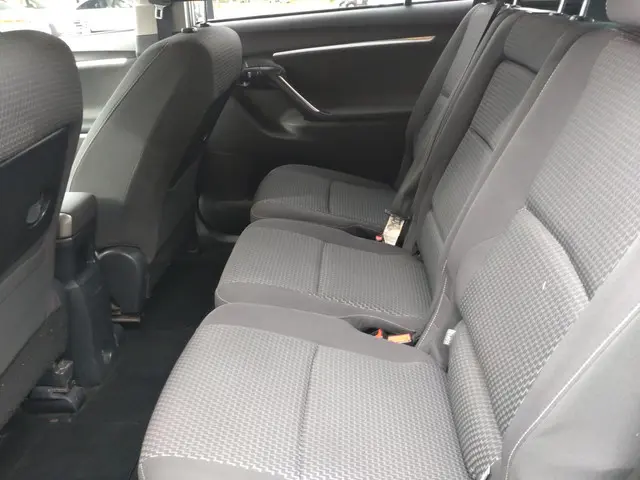 Toyota Verso 1.6 VVT-i Comfort 2015 Benzine 9