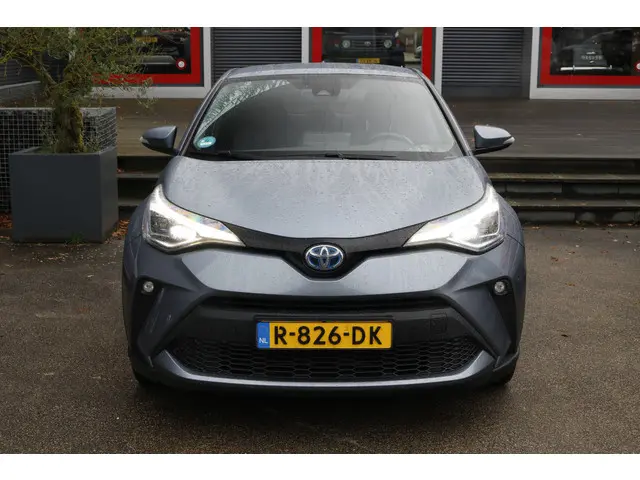 Toyota C-HR 1.8 Hybrid Style 2022 Hybride Benzine 2