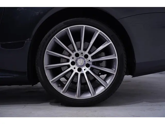 Mercedes-Benz SL 500 2017 Benzine 39