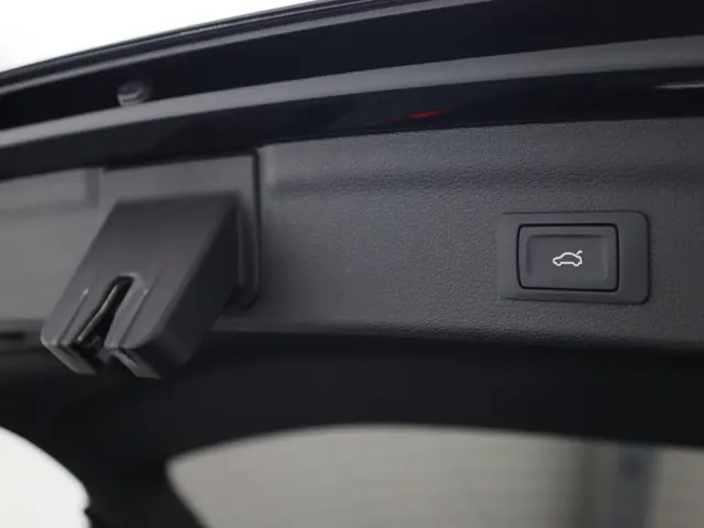 Audi Q3 35 TFSI Business Edition 2021 Benzine 25