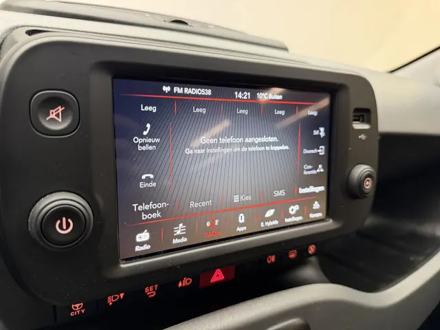 Fiat Panda 1.0 Hybrid City Life 2022 Benzine 13