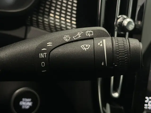 Volvo XC40 1.5 T4 Recharge R-Design 2021 Hybride Benzine 35