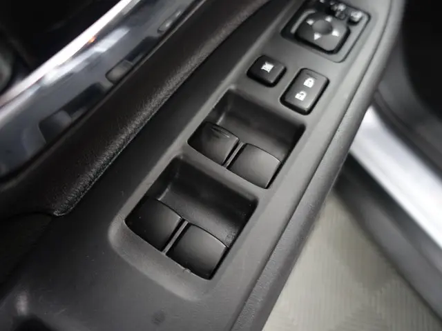 Mitsubishi Outlander 2.0 150Pk Intense Aut- 2014 Benzine 17