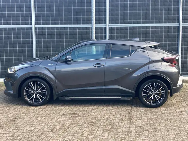 Toyota C-HR 1.8 |Hybrid | Premium | 2017 Hybride Benzine 7