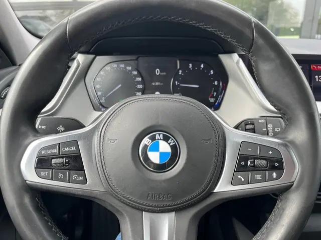 BMW 1 Serie 118i NIEUW MODEL, 140 Pk 2019 Benzine 11