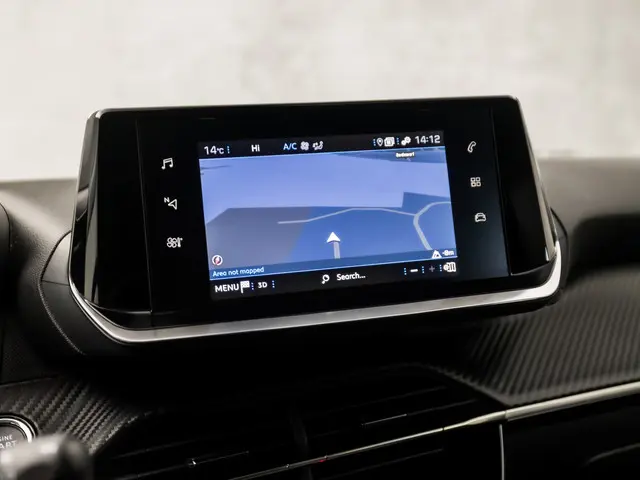 Peugeot 2008 1.2 PureTech Allure Sport 2021 Benzine 25