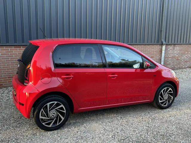 Volkswagen up! Sound Airco/Lmv/Pr-Glass 2018 Benzine 4