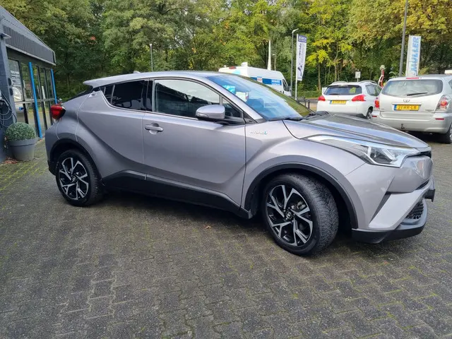 Toyota C-HR 1.8 Hybrid Active 2019 Hybride Benzine 5