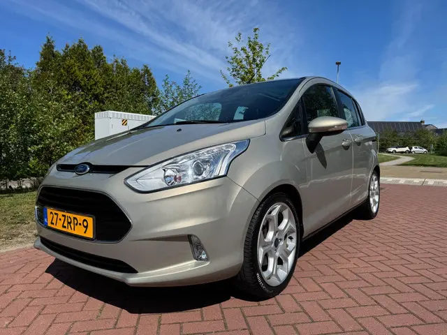 Ford B-MAX 1.0 EcoBoost Titanium 137.000 KM 2013 Benzine 2