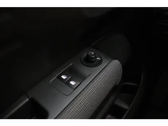 Citroën C3 Aircross 1.2 PureTech S&S Feel 2020 Benzine 18