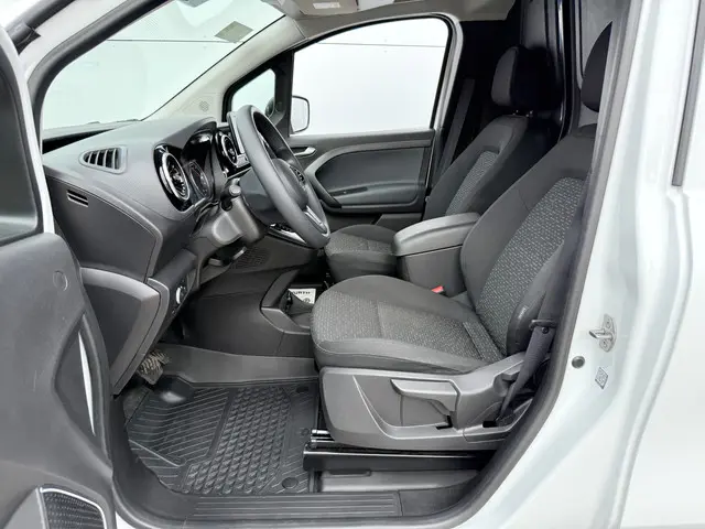 Mercedes-Benz eCitan 112 Pro 2023 Elektrisch 7