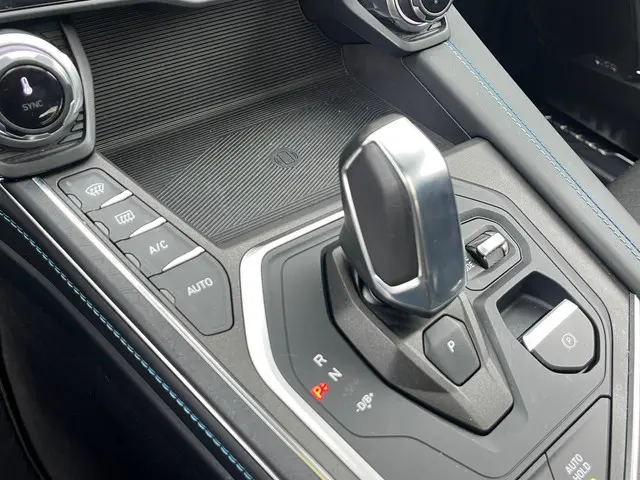 Lynk & Co 01 1.5 Pano / Key Less / NAP 2023 Hybride Benzine 14