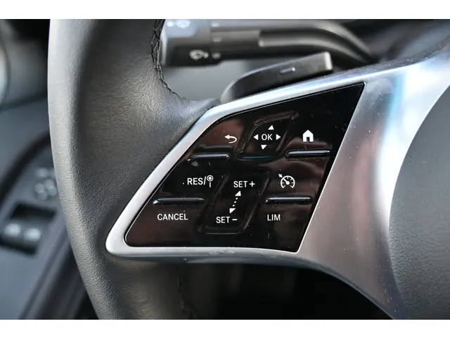 Mercedes-Benz Sprinter 315 CDI L2H2 Pro HD 2024 Diesel 16