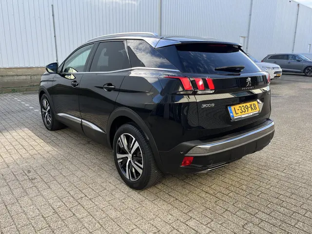 Peugeot 3008 1.6 PureTech GT Line 2020 Benzine 41