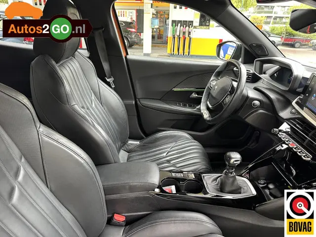Peugeot 2008 1.2 PureTech GT-Line 2020 Benzine 30