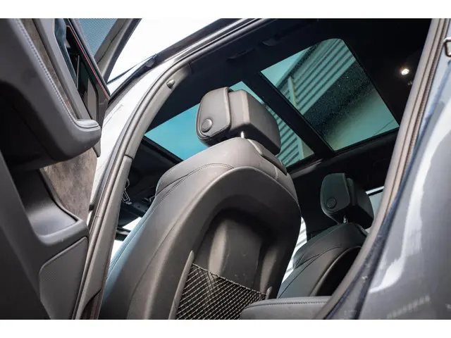 Audi A4 Avant 45 TFSI quattro edition one 2020 Benzine 28