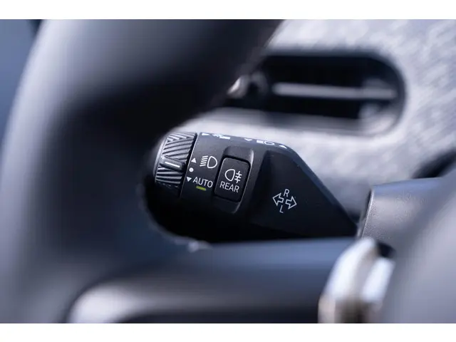 MINI 5-Deurs Mini 1.5 Cooper C Classic XS 2025 Benzine 24