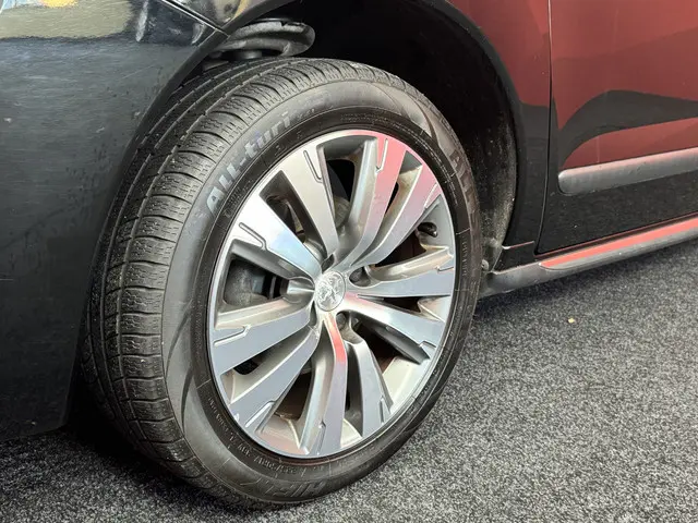 Peugeot 3008 1.2 PureTech Style 2016 Benzine 26