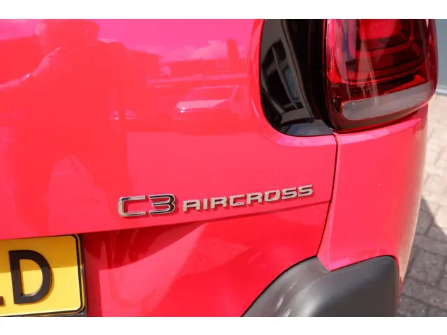 Citroën C3 Aircross 1.2 PureTech S&S Shine 2019 Benzine 17