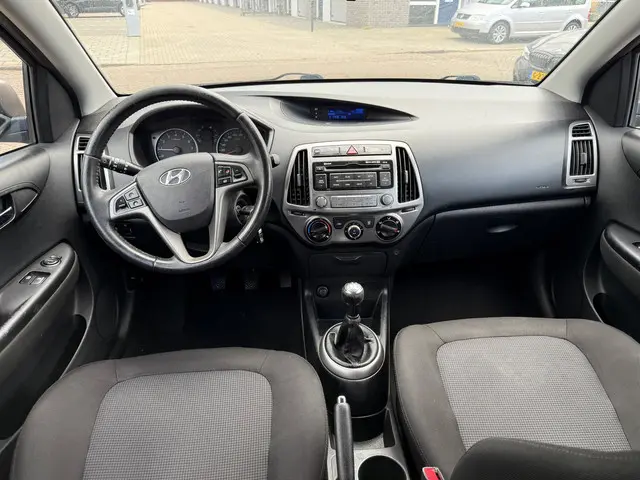 Hyundai i20 1.2i i-Motion |LED |BLUETOOTH 2013 Benzine 6