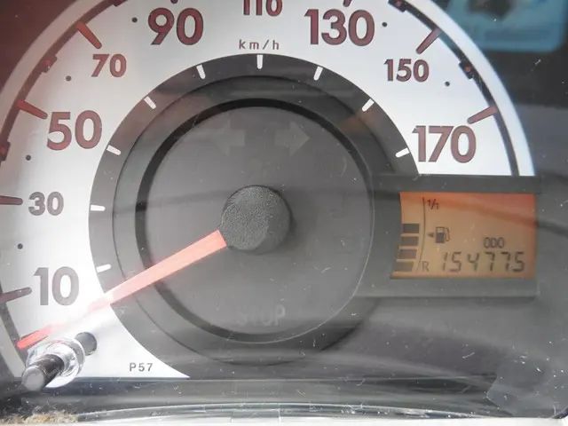 Peugeot 107 1.0 Active AIRCO 2012 Benzine 9