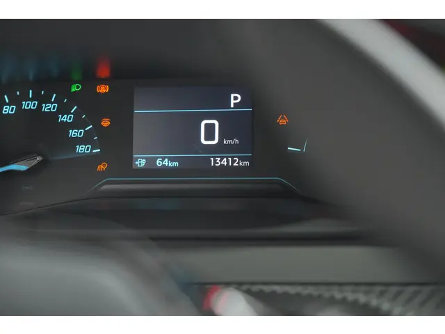 Peugeot e-2008 EV Active 50 kWh 2024 Elektrisch 37