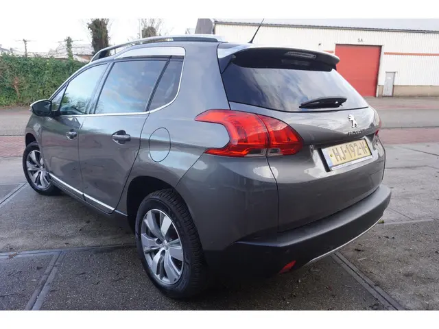 Peugeot 2008 1.2 PureTech Allure 2015 Benzine 25